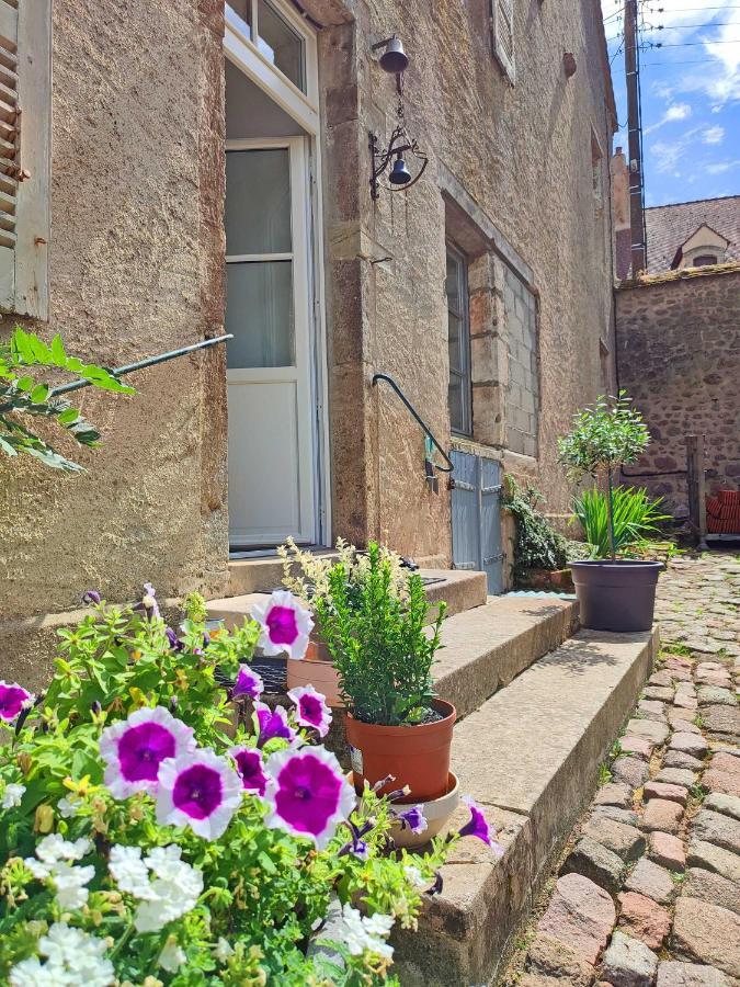 Studio - Pied A Terre Saulieu Bagian luar foto