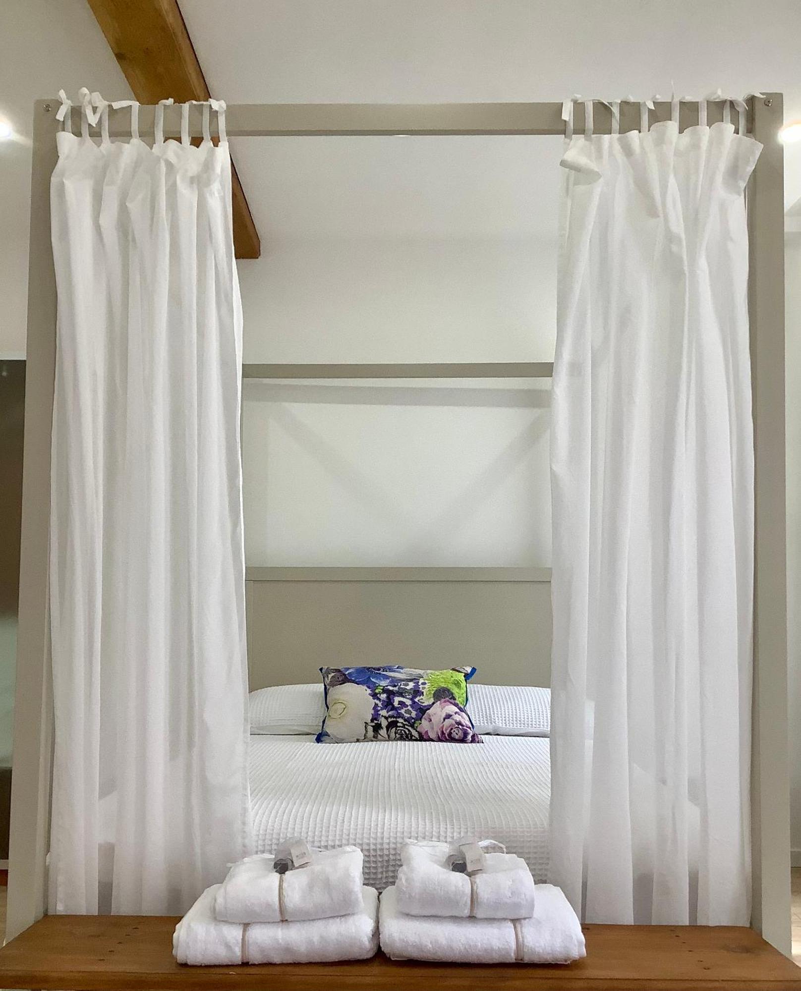 Studio - Pied A Terre Saulieu Bagian luar foto